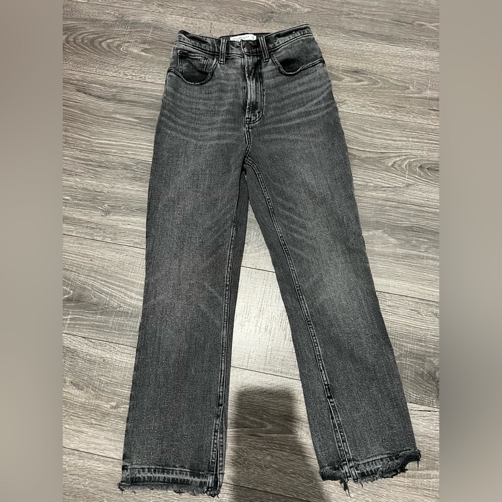 Abercrombie and fitch ultra high rise straight denim jeans women's size 2/26